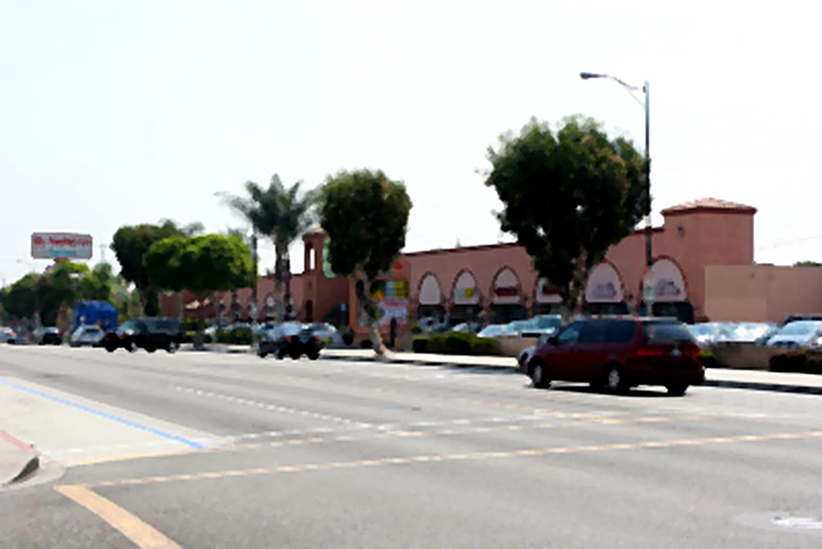 Amigo Plaza retail center on Florence Avenue, Huntington Park
